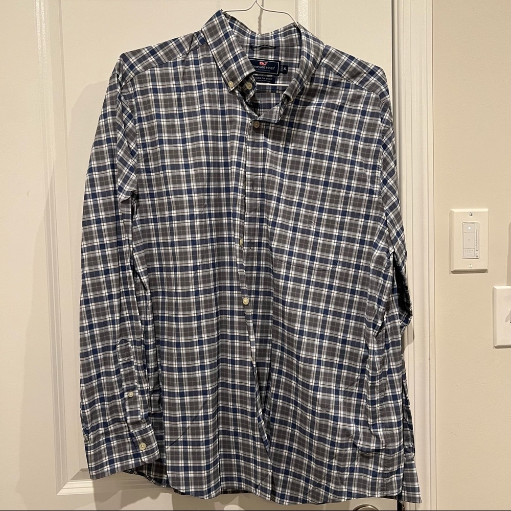 Vineyard vines performance classic fit shirt XL